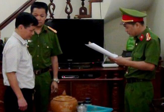 gi&aacute;m đốc c&ocirc;ng ty soi cầu xổ số gian lận