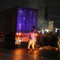 Nam công nhân tử vong trên đường đi làm khi bị container cán qua