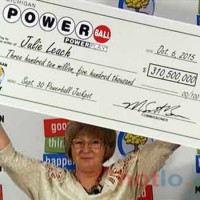 Người phụ nữ nói với chồng nghỉ việc sau khi trúng soi cầu xổ số độc đắc