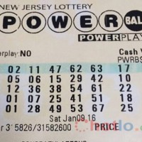 Ăn mừng trúng xổ số và cái kết dò nhầm kết quả của 3 ngày trước