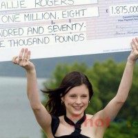 Người phụ nữ trúng xổ số 3 triệu USD cuối cùng lại phải làm y tá trả nợ