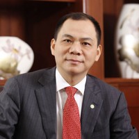 Tỷ Phú Phạm Nhật Vượng đầu tư vào bóng đá trẻ Việt Nam